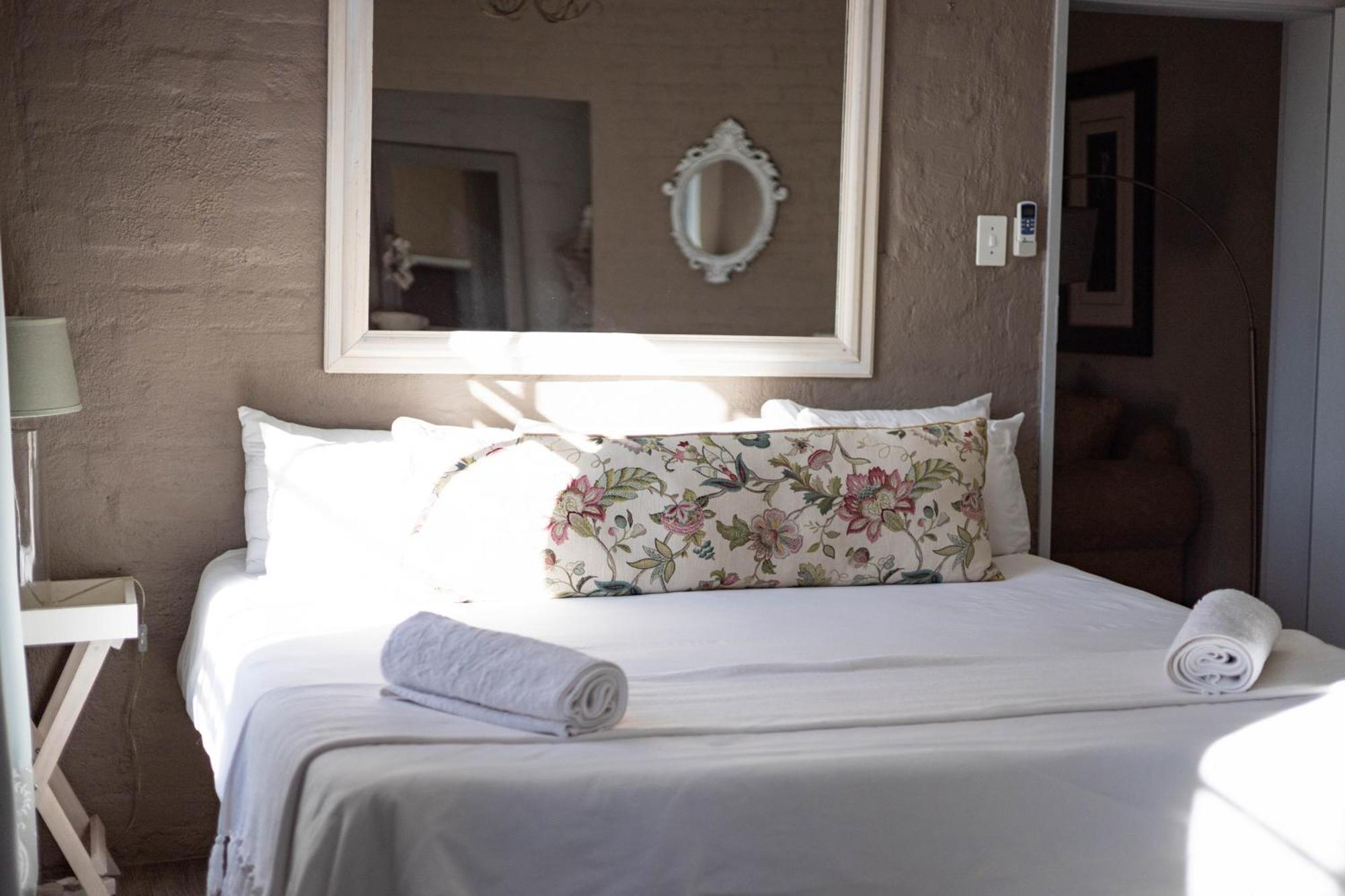 Tsumeb Theater Guesthouse Extérieur photo