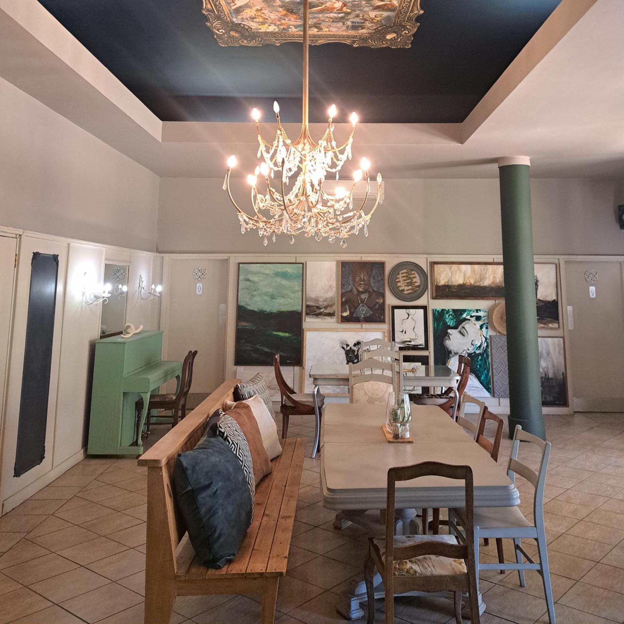 Tsumeb Theater Guesthouse Extérieur photo
