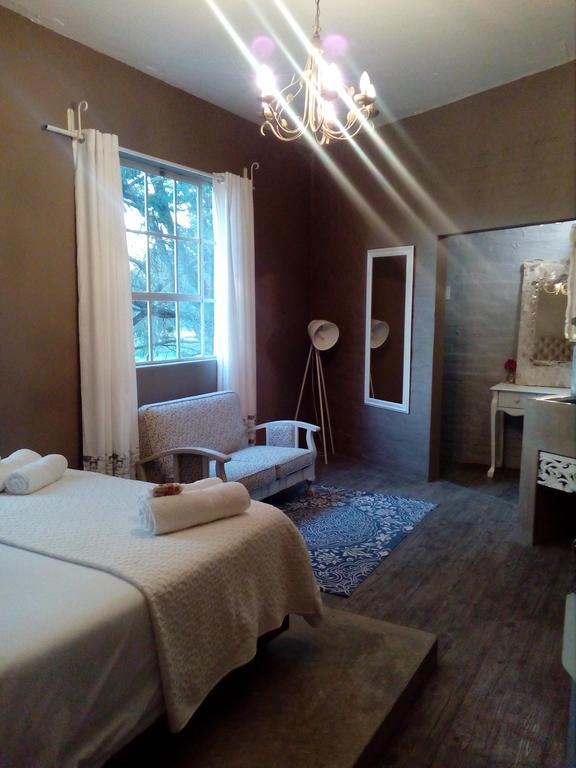 Tsumeb Theater Guesthouse Extérieur photo