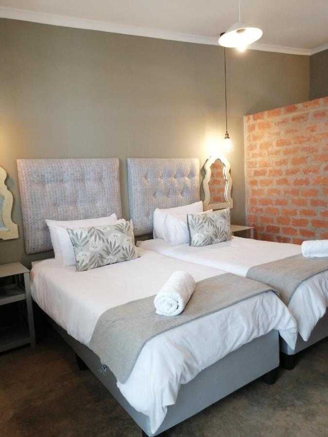 Tsumeb Theater Guesthouse Extérieur photo